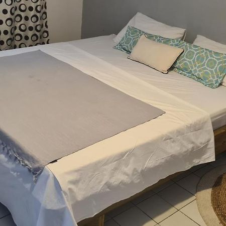 Paradies Caraibes I Les Abymes Esterno foto